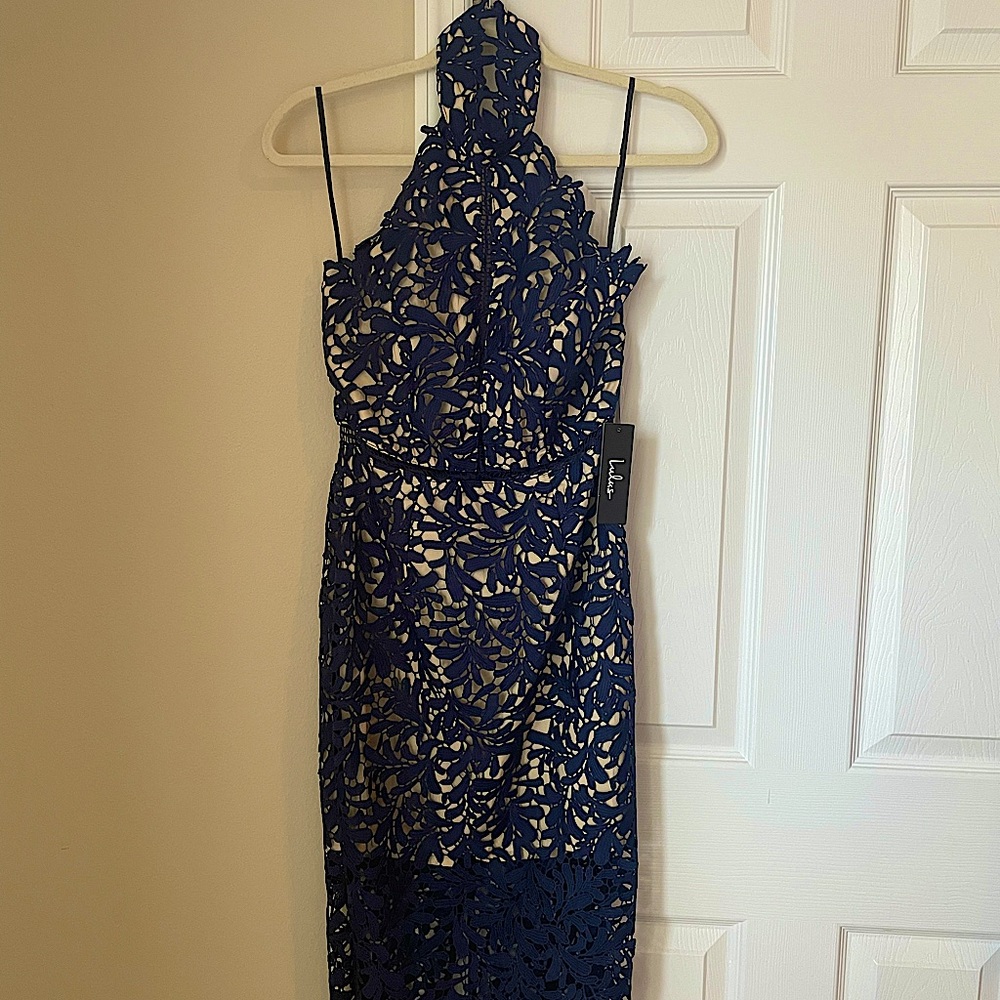 NWT Lulu’s Floral Lace Midi Halterneck Dress